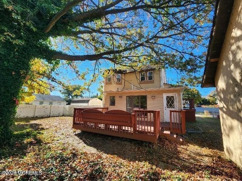 225 Shore Blvd #A - Photo 4 of 24
