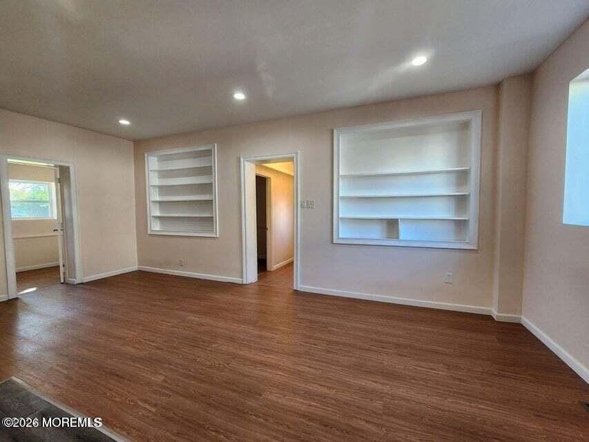 225 Shore Blvd #A - Photo 6 of 24