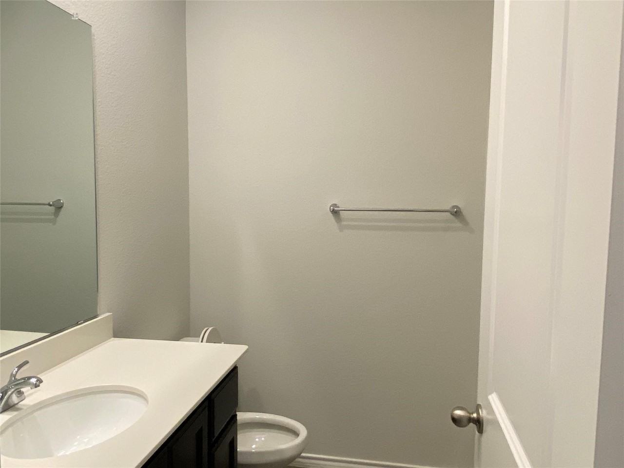 1805 Wayne Ln - Photo 5 of 14