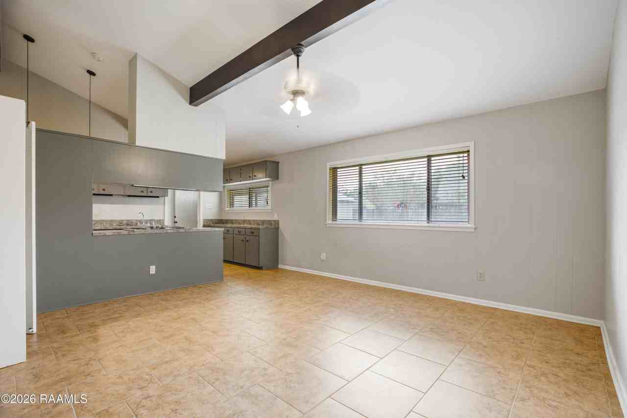 920 Marilyn Dr - Photo 2 of 19