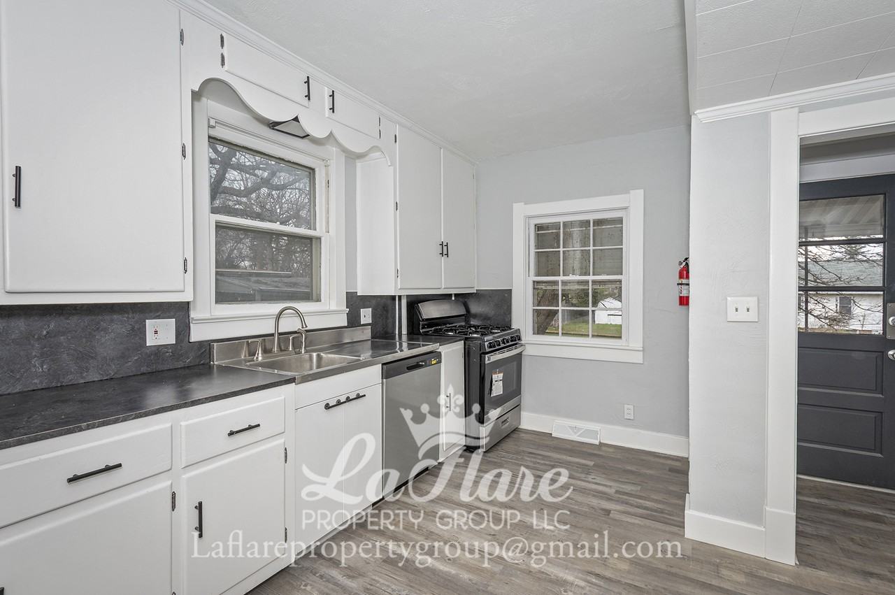 3508 Willys Pkwy #1 - Photo 6 of 19