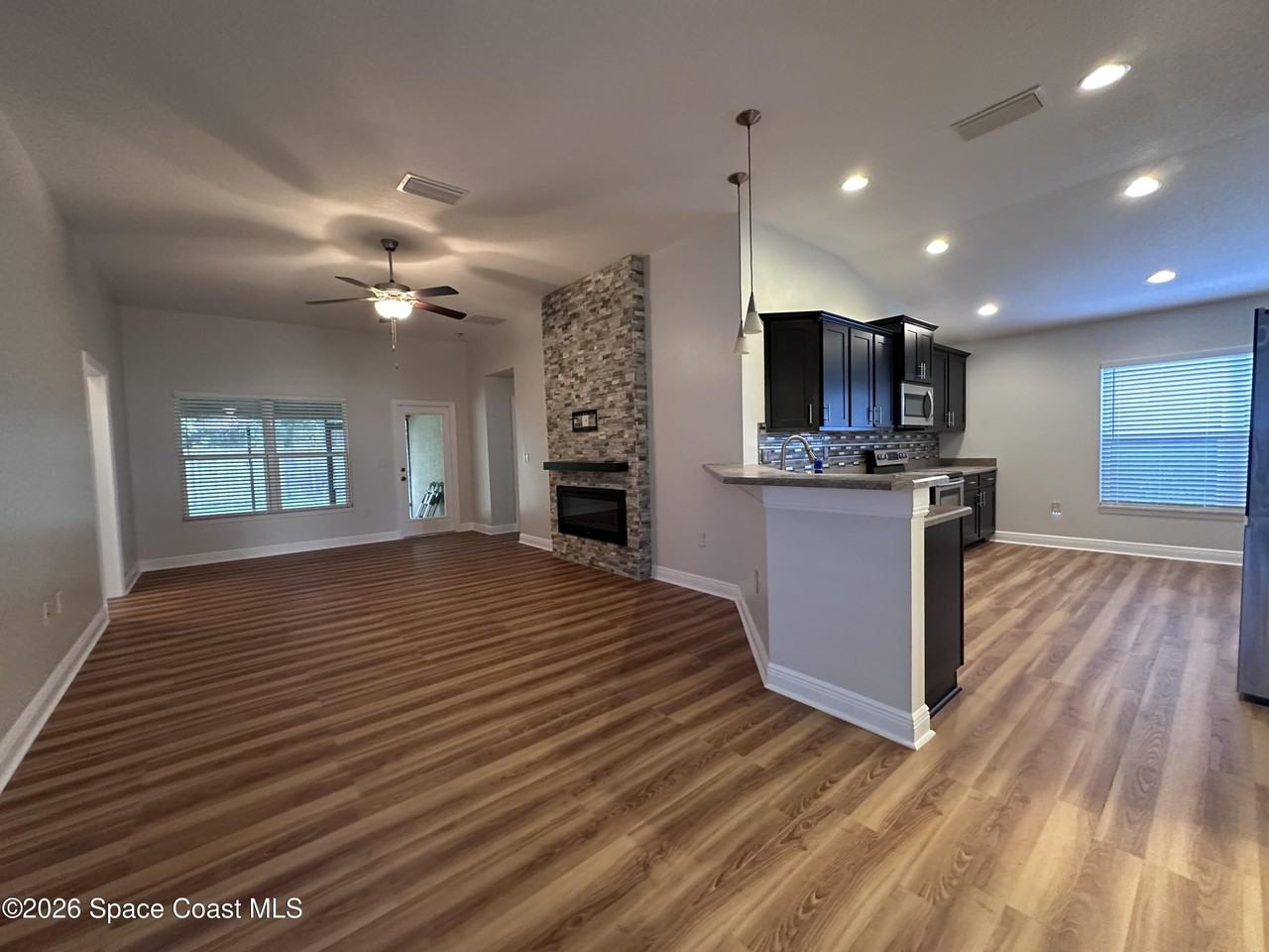 4140 Aria Dr - Photo 2 of 29