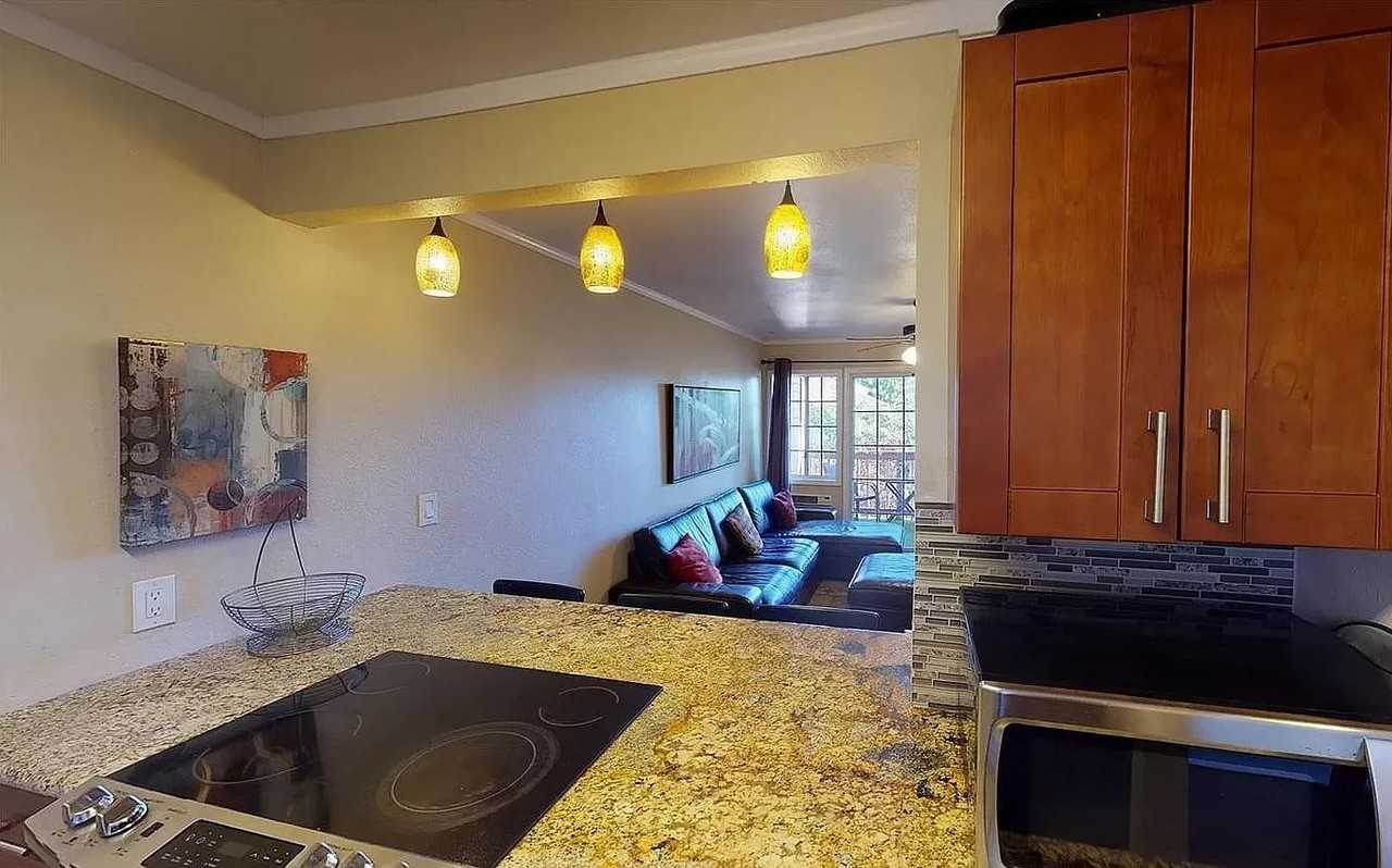 140 Uwapo Rd #23-204 - Photo 5 of 16