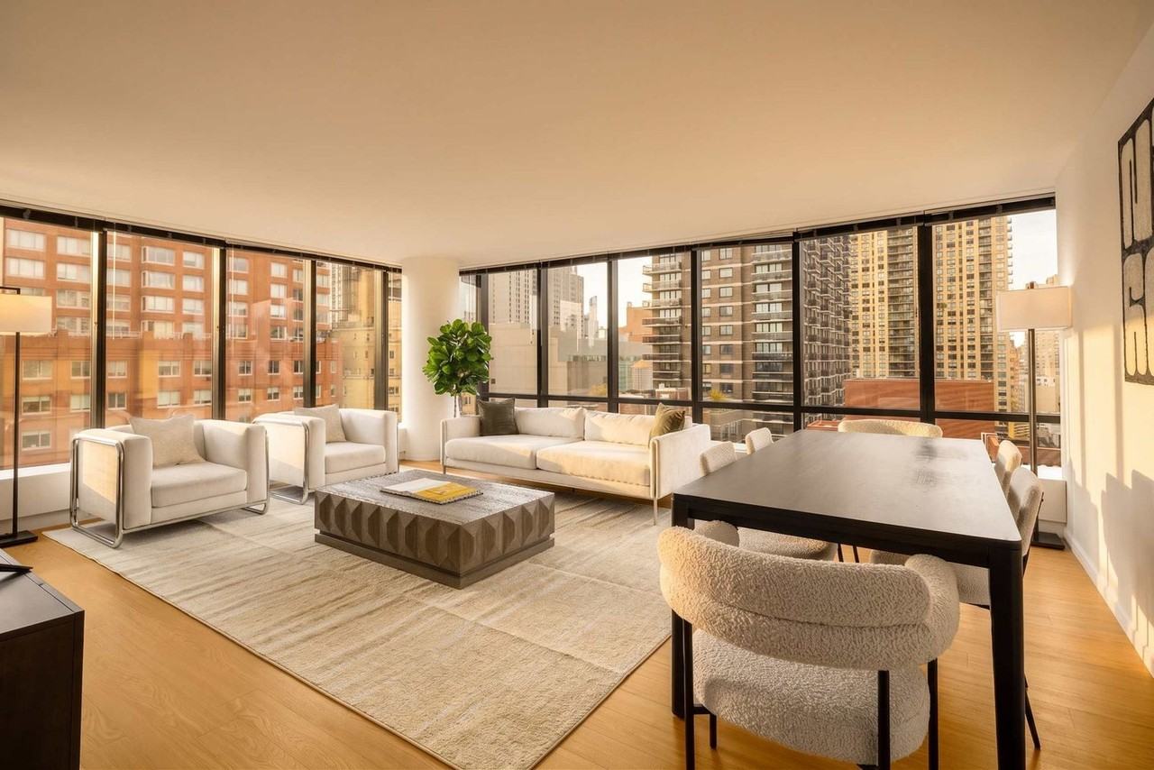 525 E 72nd St #1330814P - Photo 7 of 21