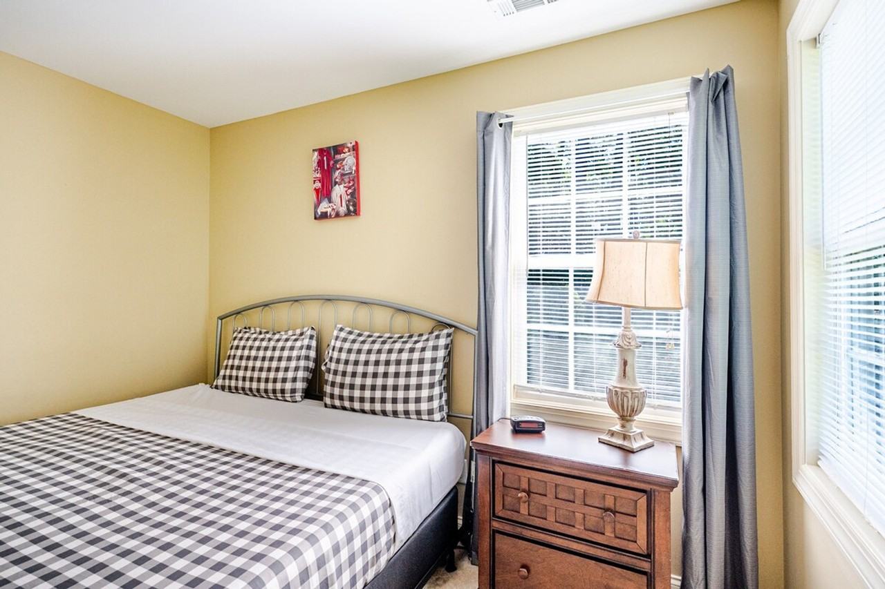 320 Lawrence Rd #1573519P - Photo 6 of 27