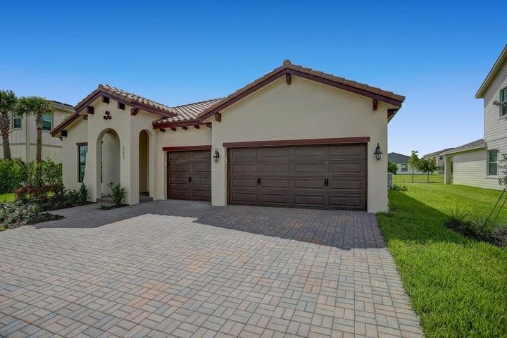 19411 Broad Shore Walk - Photo 3 of 8