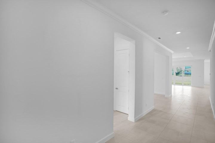 19411 Broad Shore Walk - Photo 4 of 8