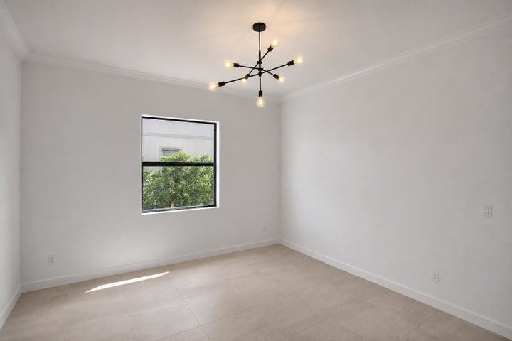 19411 Broad Shore Walk - Photo 6 of 8