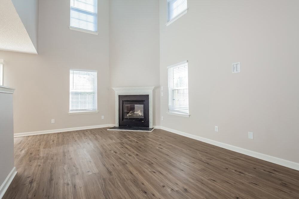 3035 Teton Dr - Photo 4 of 17