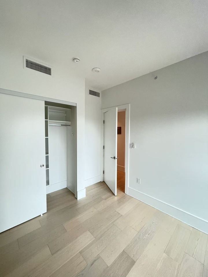 1000 Foster Street - Photo 7 of 15