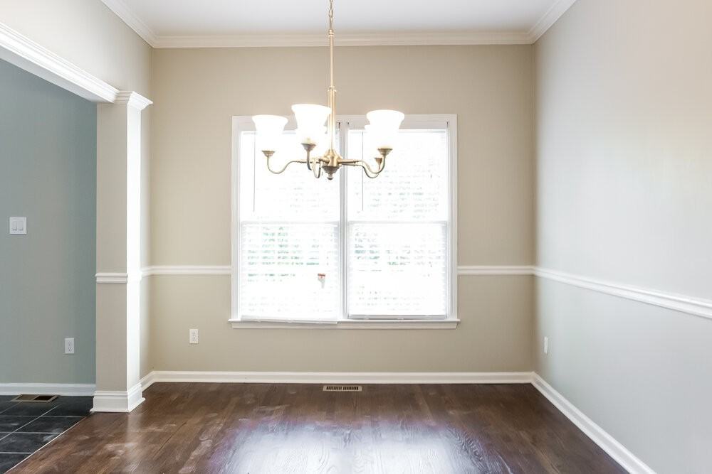 111 Windsong Dr - Photo 6 of 17