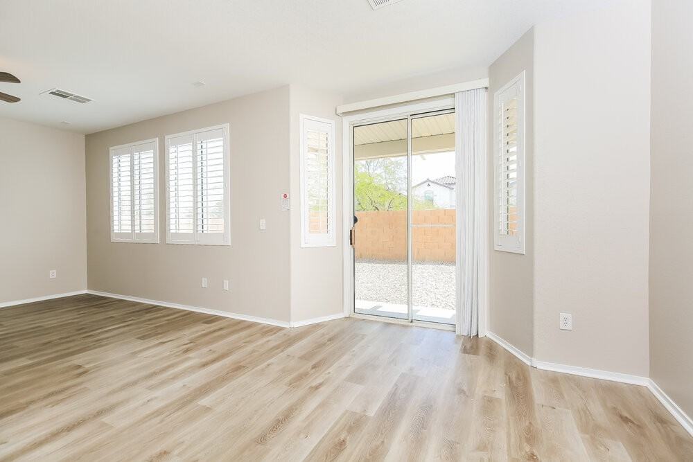10548 Congaree St - Photo 7 of 17
