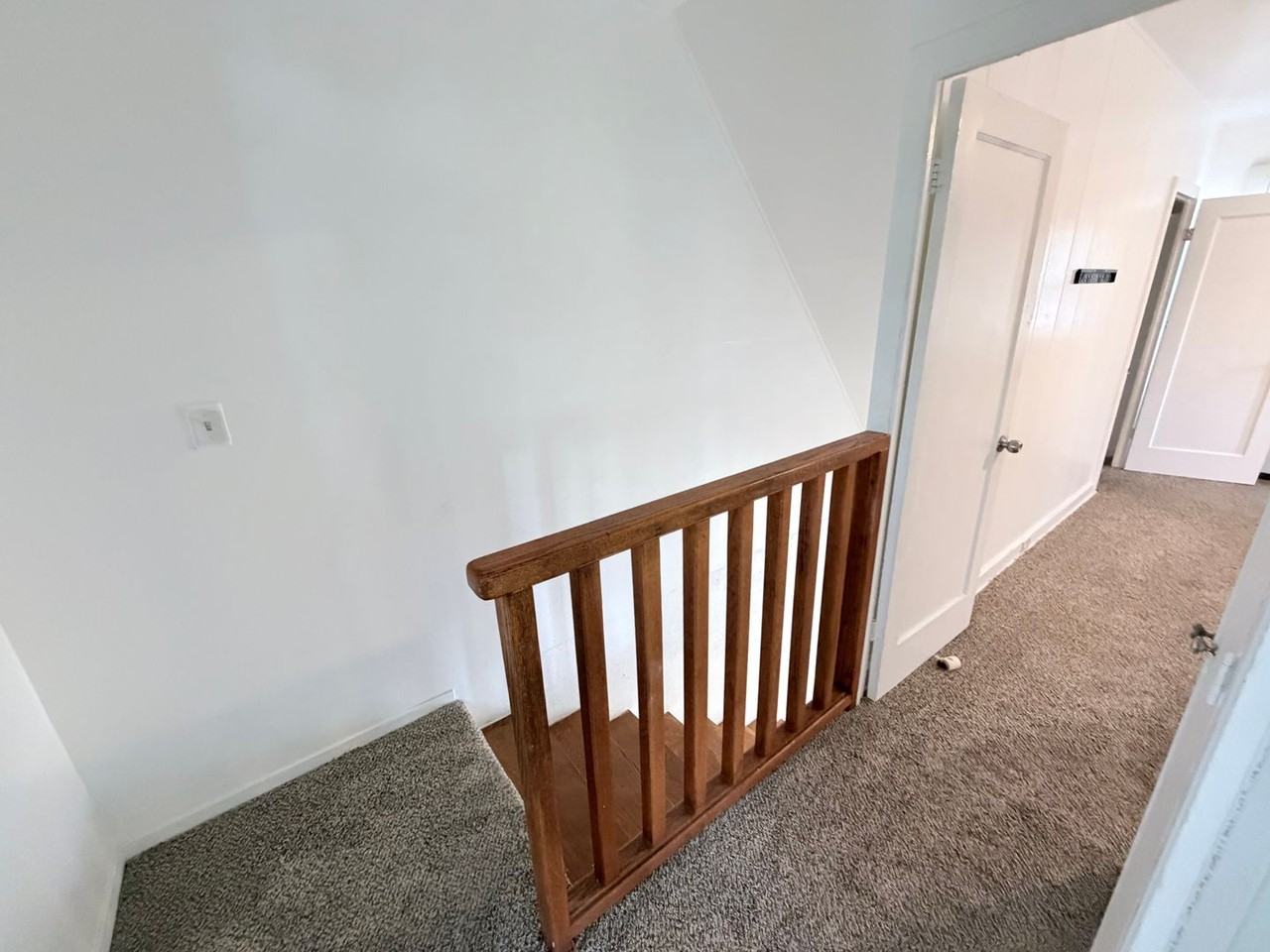 443 Kalaimoku St - Photo 3 of 11