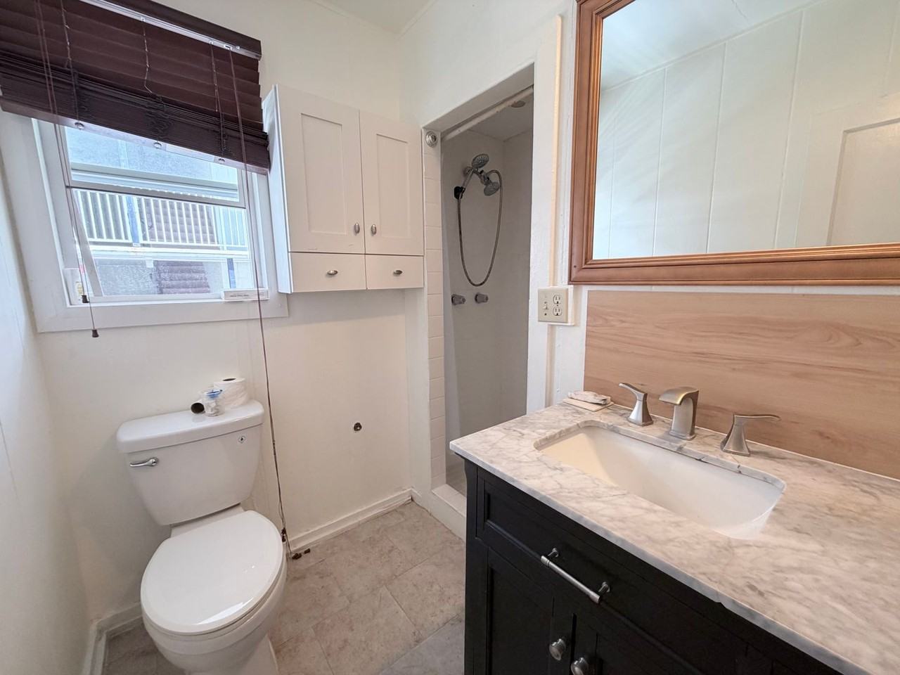 443 Kalaimoku St - Photo 4 of 11