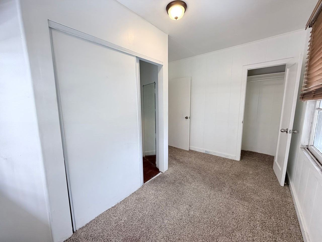 443 Kalaimoku St - Photo 6 of 11