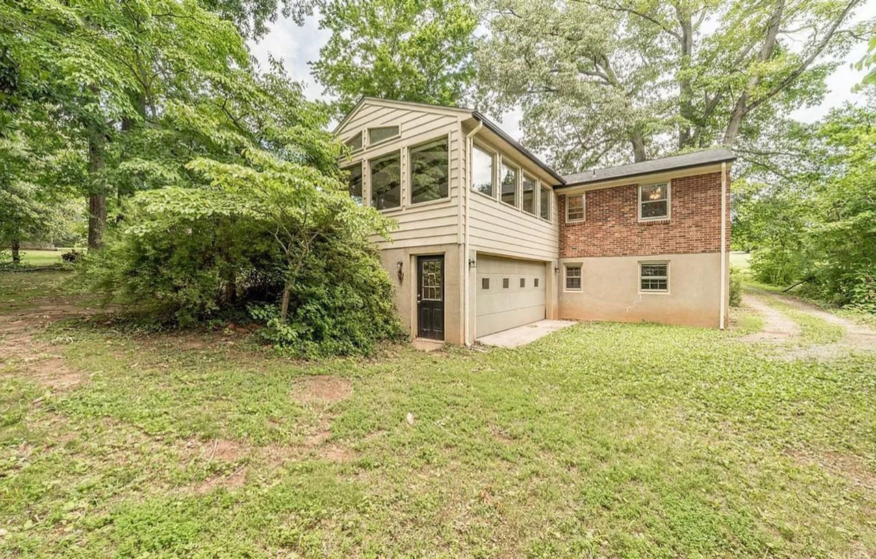 203 Fleetwood Dr - Photo 2 of 25