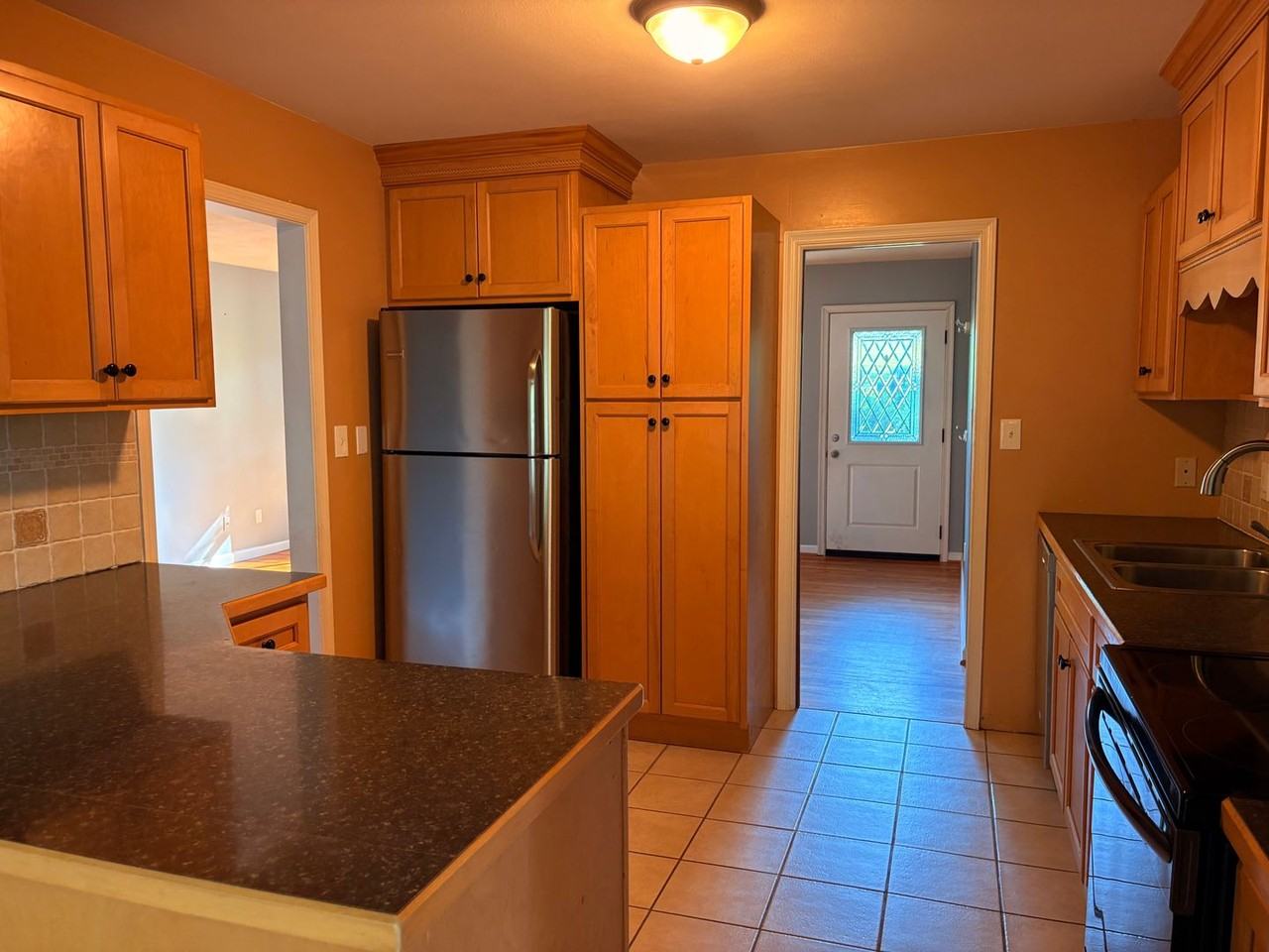 203 Fleetwood Dr - Photo 6 of 25