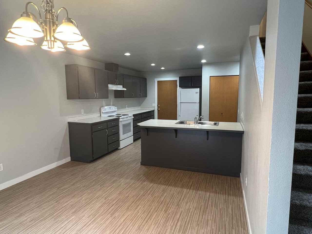 5706 141st St Sw #A - Photo 5 of 12