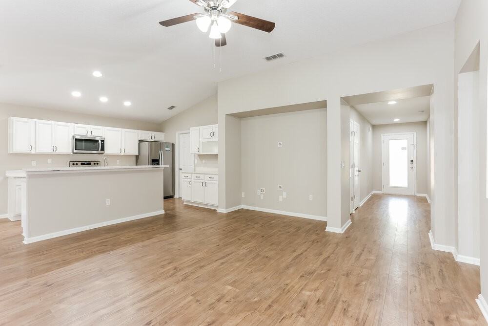 76199 Tideview Ln - Photo 3 of 16