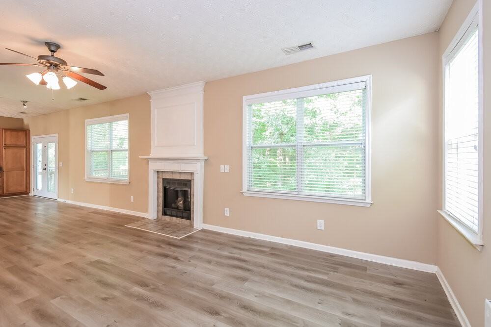 934 Mill Creek Ave - Photo 7 of 18
