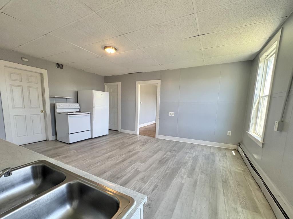 220 Blake St Apt 4 - Photo 4 of 14