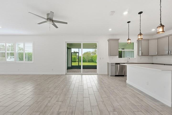 1261 Deer Haven Dr - Photo 4 of 8