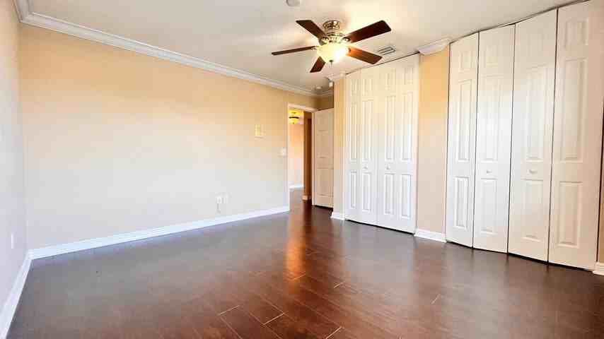 9546 Worswick Court - Photo 2 of 8