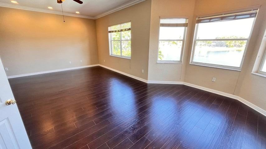 9546 Worswick Court - Photo 3 of 8