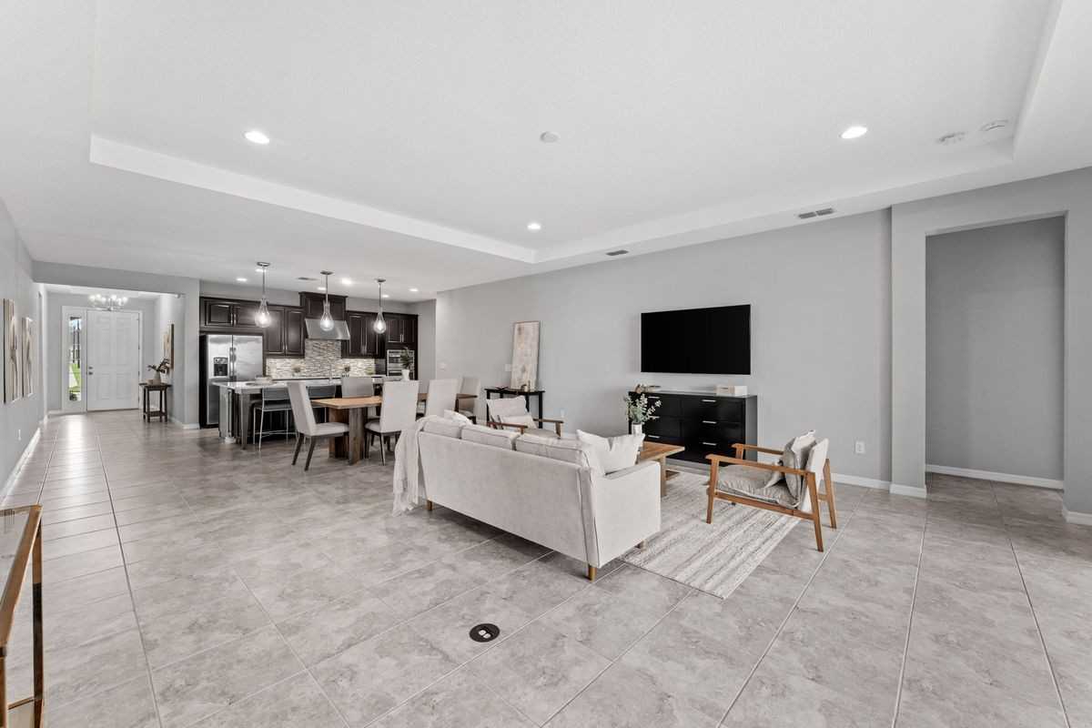 3439 Buoy Cir - Photo 3 of 39