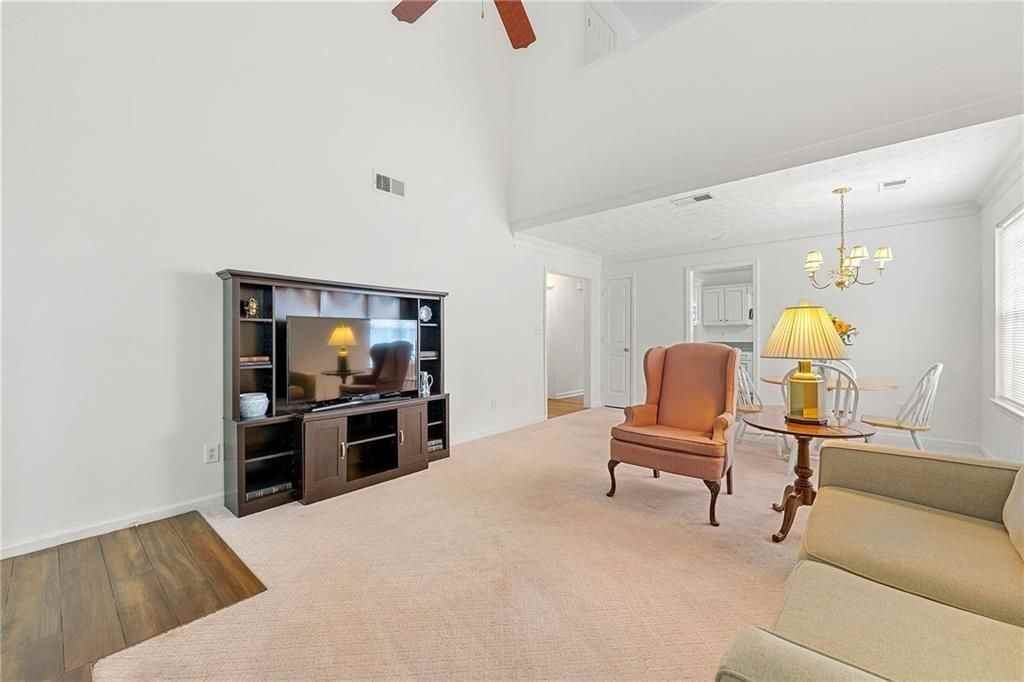3040 Majestic Park Ct - Photo 5 of 11