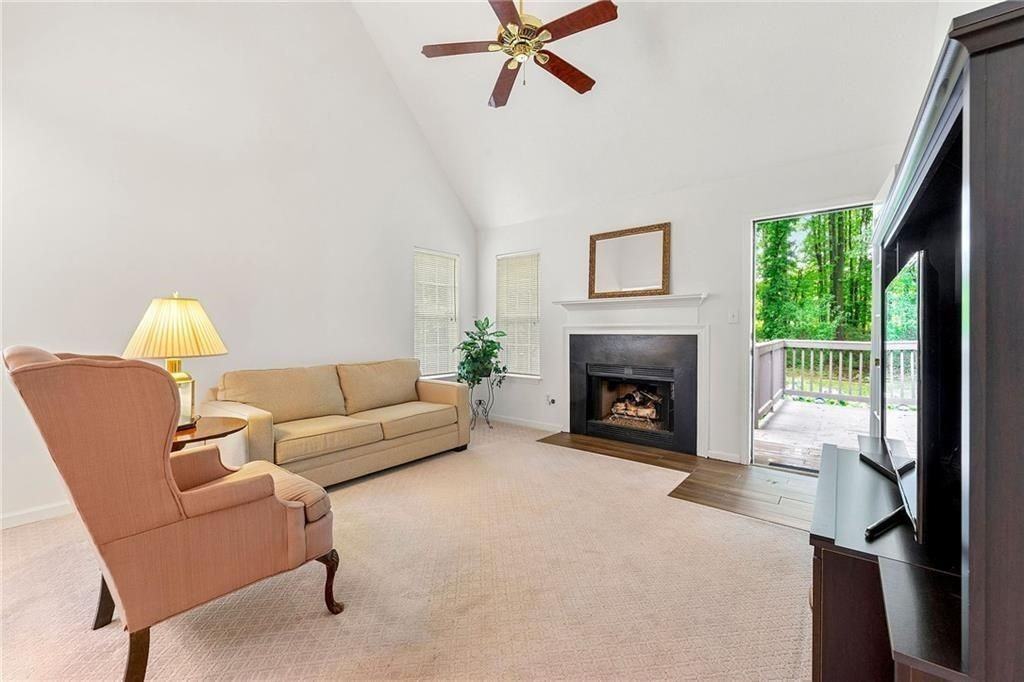 3040 Majestic Park Ct - Photo 6 of 11