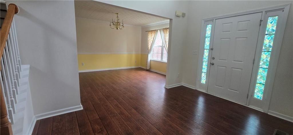 3811 Roxfield Dr - Photo 3 of 37