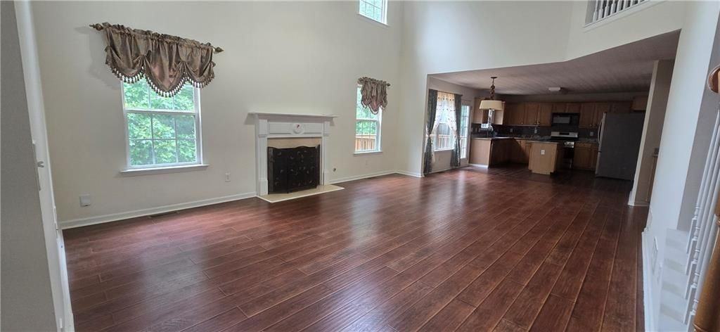 3811 Roxfield Dr - Photo 6 of 37