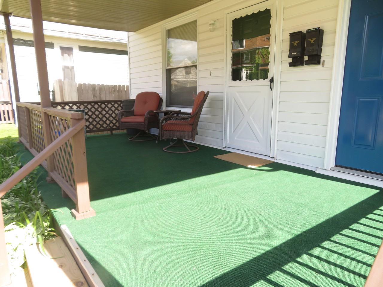 327 West Brady Street - Photo 2 of 10