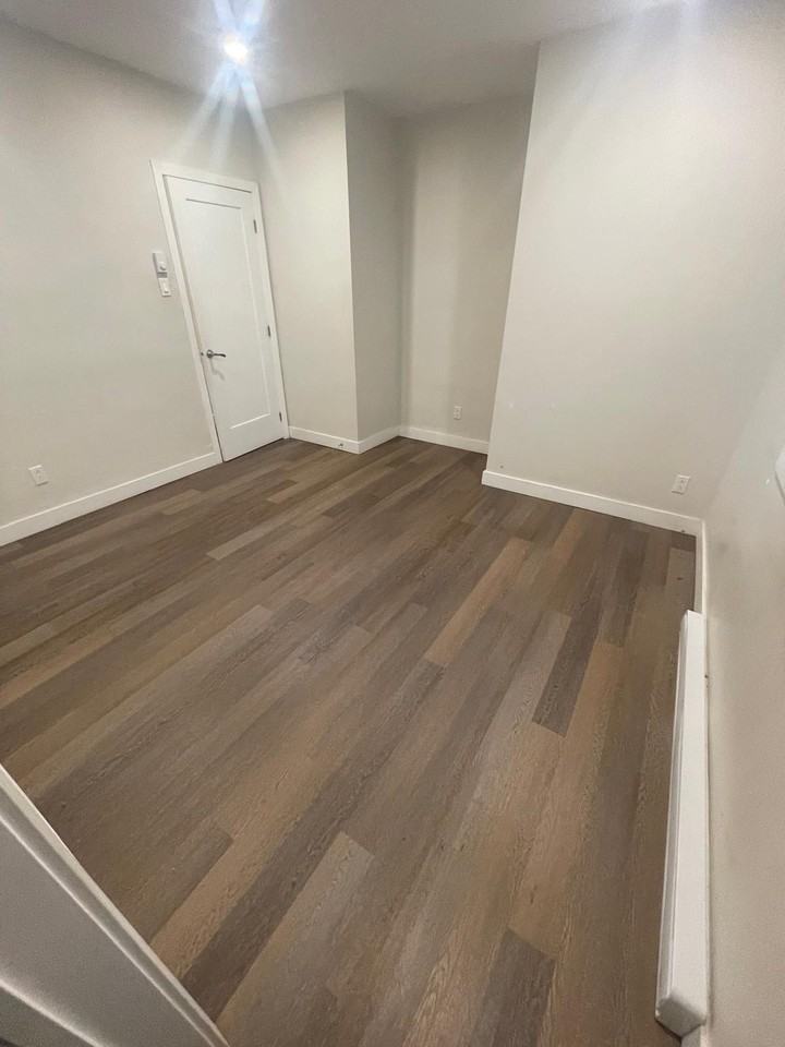3060 Barclay - Photo 7 of 13
