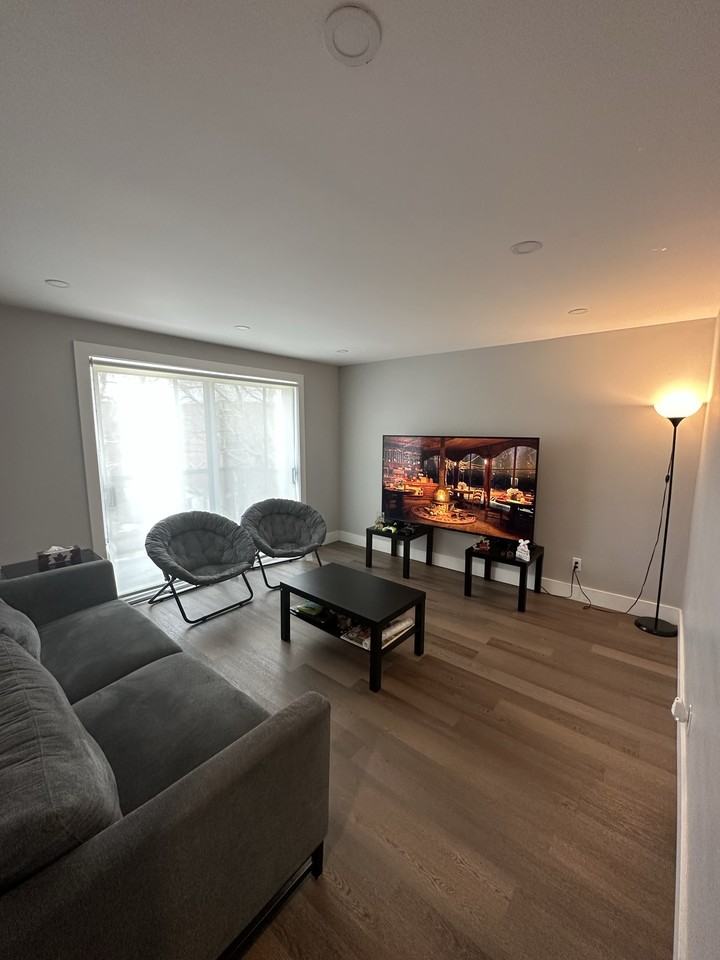 3060 Barclay - Photo 2 of 13