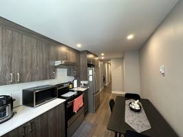 featured image of 3060 Av Barclay
