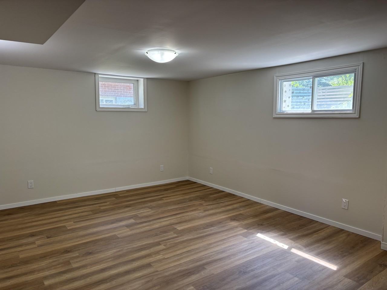 40 Barron St - Photo 7 of 11