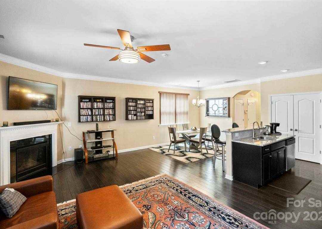 5009 Mockernut Ln #NA - Photo 4 of 30