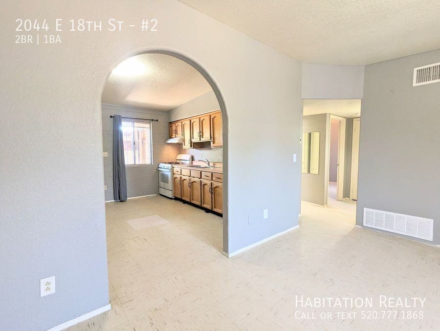 2044 E 18th St #2 - Photo 3 of 14