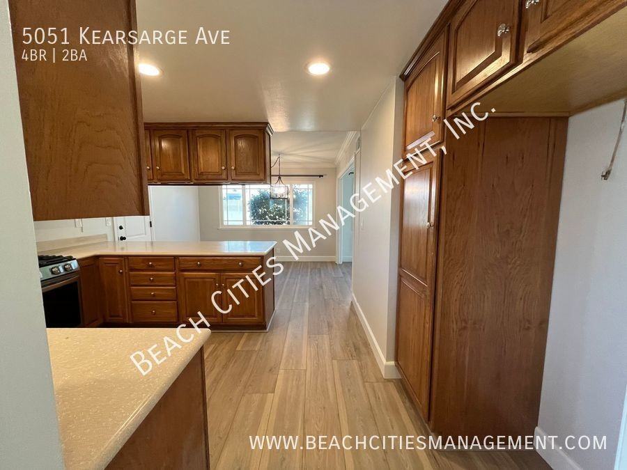 5051 Kearsarge Ave - Photo 5 of 44