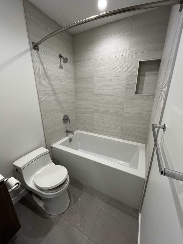 2000 Hannington Road #916 - Photo 5 of 23