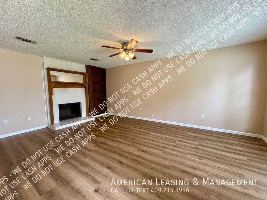 908 Townwood Dr - Photo 4 of 14