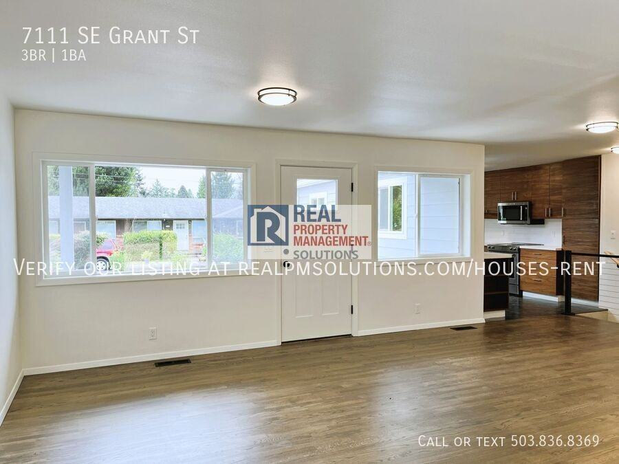 7111 Se Grant St - Photo 3 of 50