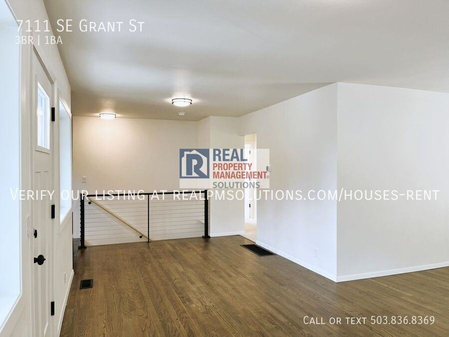 7111 Se Grant St - Photo 4 of 50