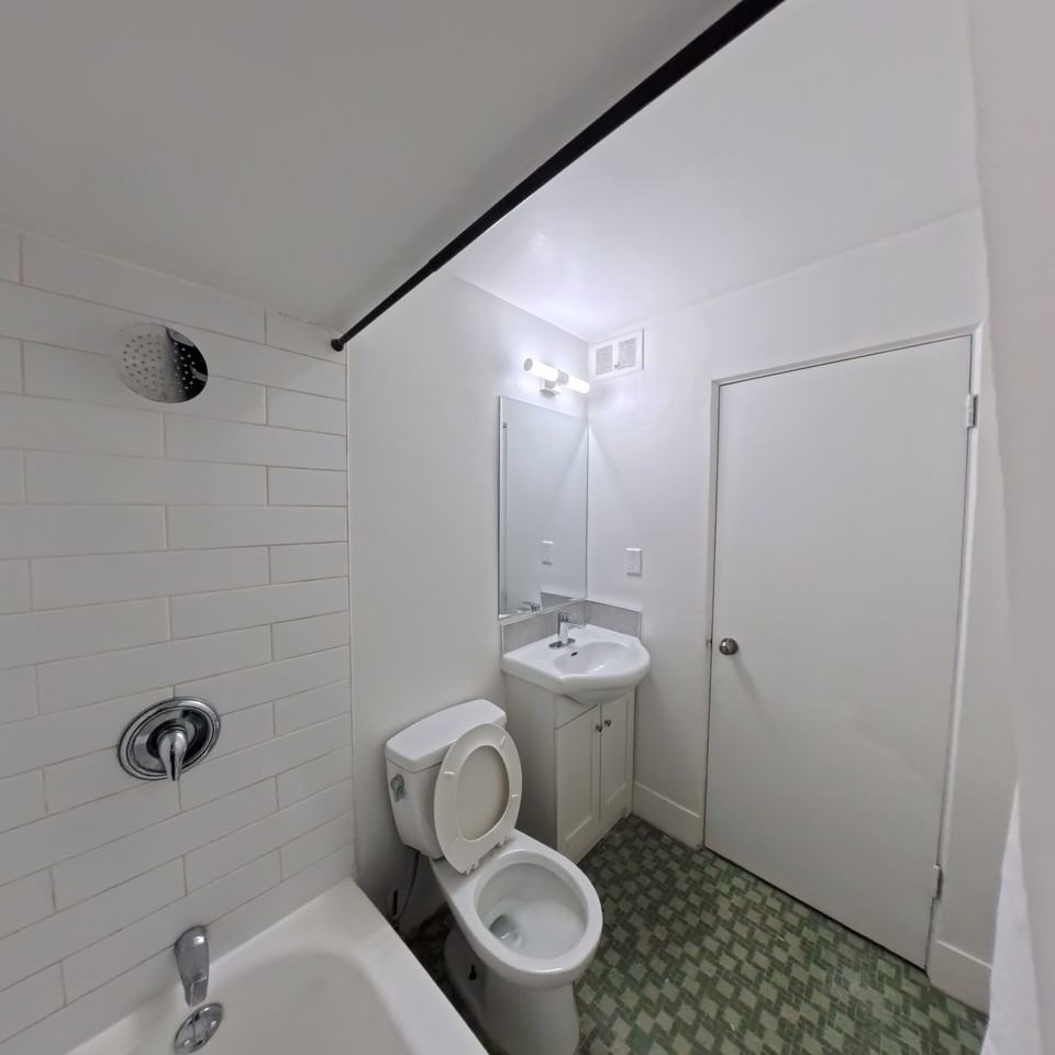 1540 Haro Street - Photo 12
