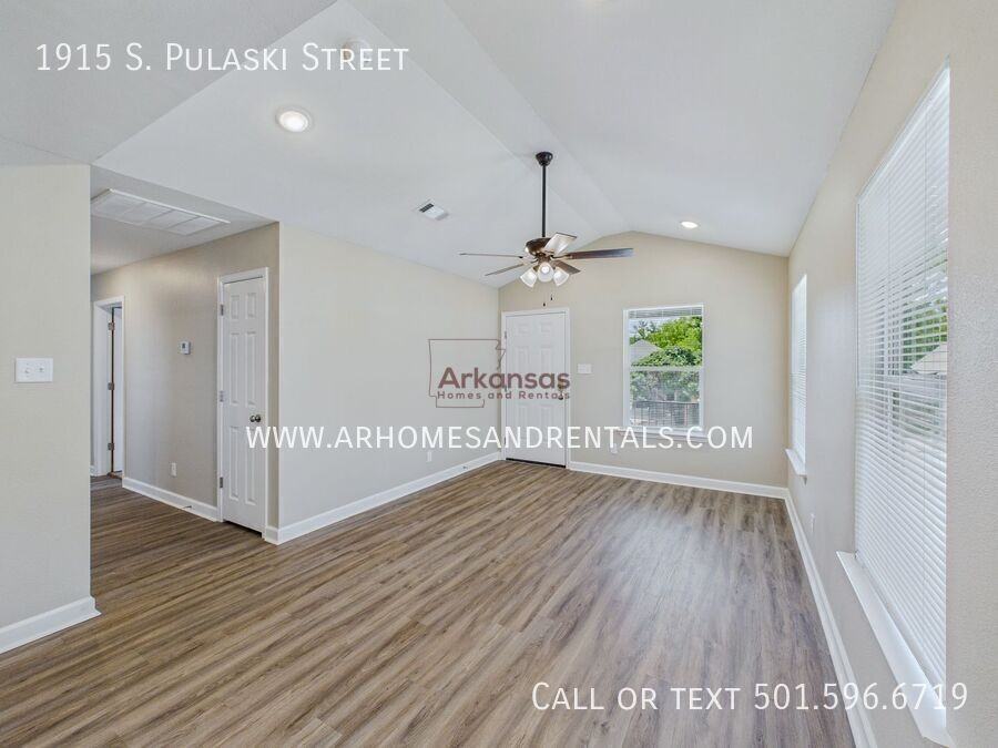 1915 S Pulaski St - Photo 2 of 18