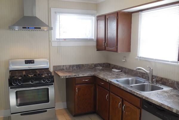 429 Hamilton Avenue - Photo 2 of 6