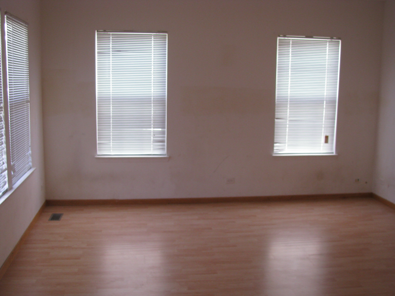 357 W Waterbury Dr - Photo 2 of 15