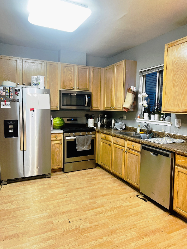357 W Waterbury Dr - Photo 3 of 15